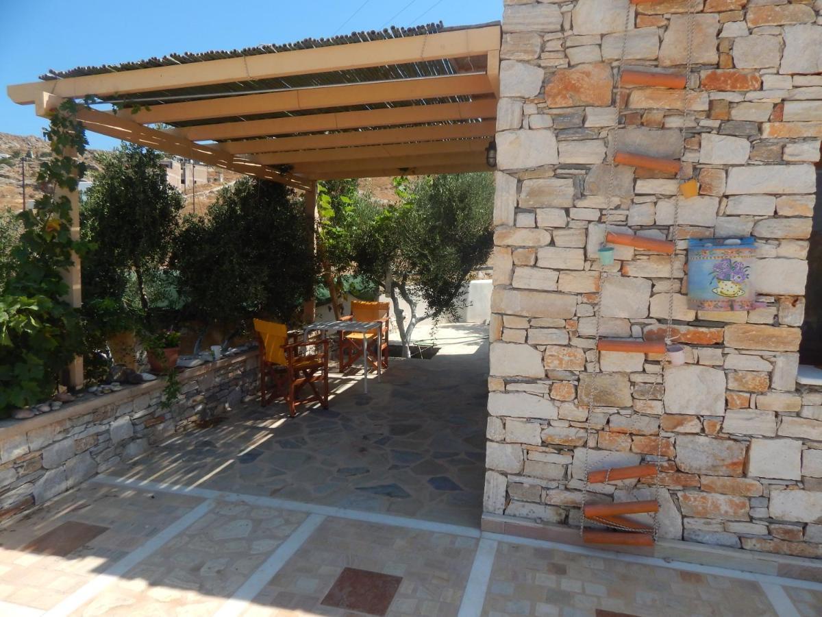 ميكري فيغلا Armonia Studios, Apartments & Villa المظهر الخارجي الصورة
